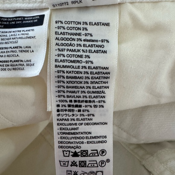 Women's Levi's White Denim Shorts Cuffed Summer Mid Length Size 30 - Picture 5 of 5